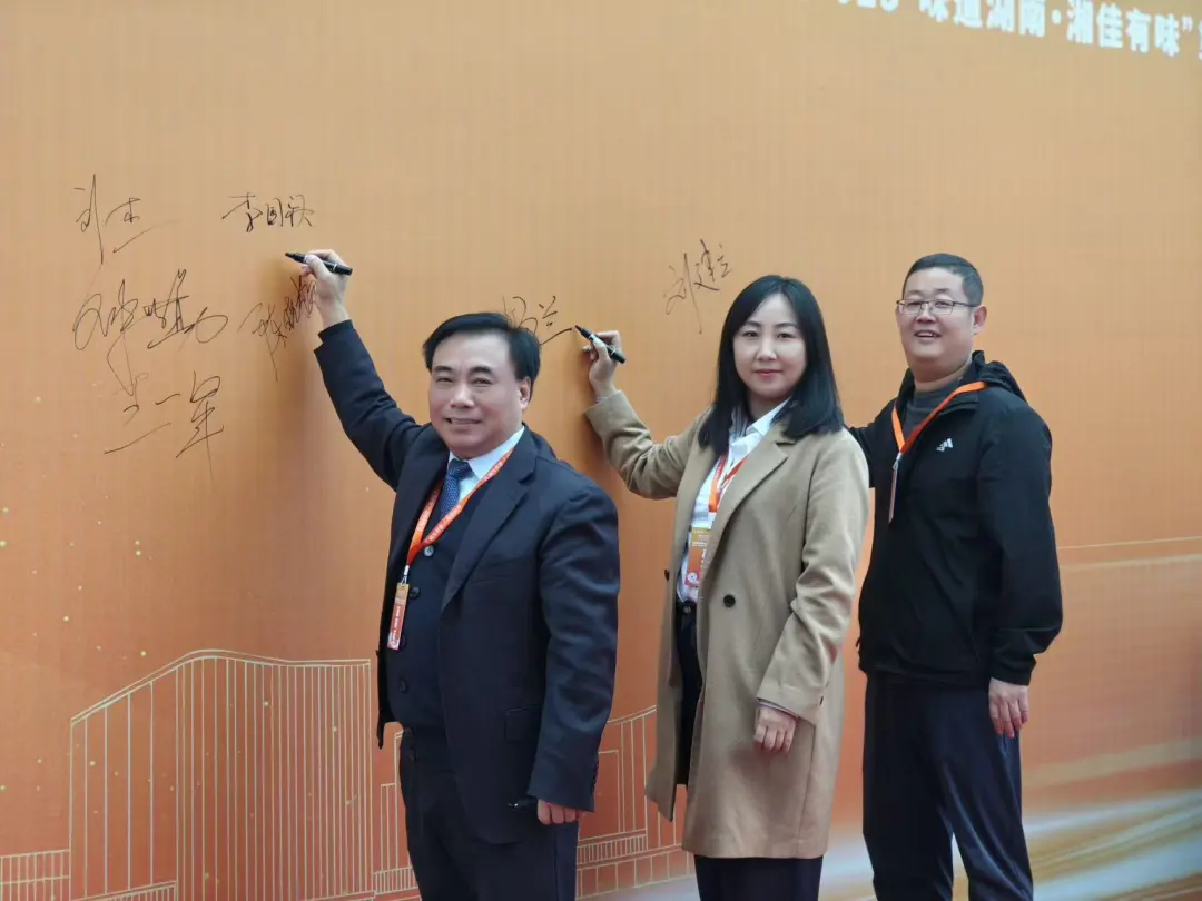 1762132839584966.png 3ad120f9d79e82dae1e301fbecf341e2.png